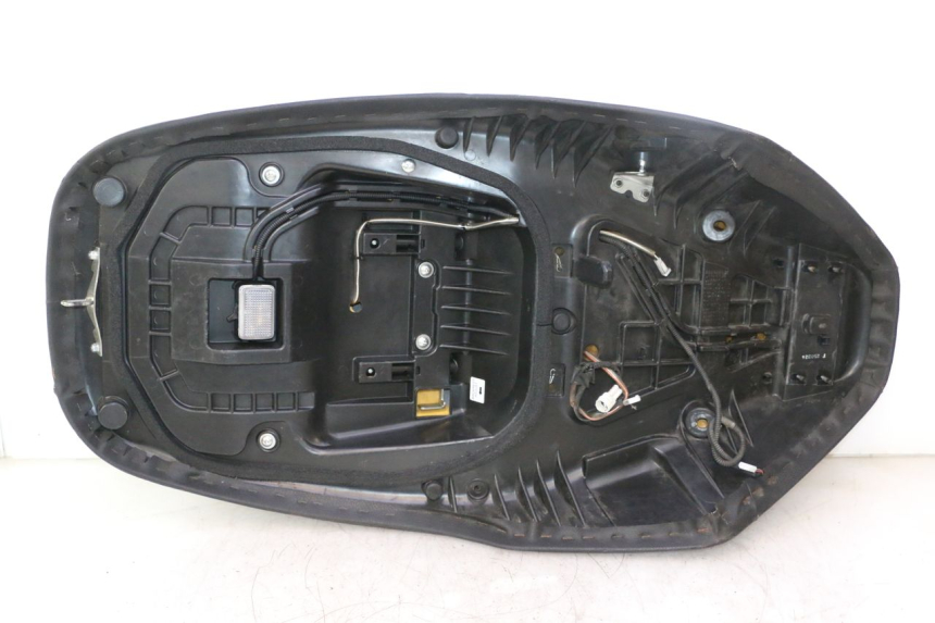 photo de SELIM SUZUKI BURGMAN EXECUTIVE ABS 650 (2006 - 2012) - Peça verificada