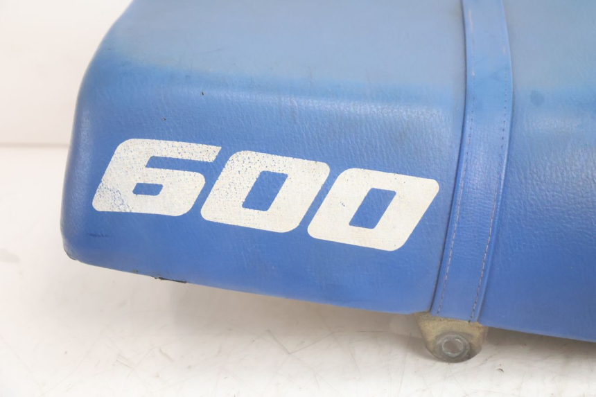 photo de SELIM SUZUKI DR S 600 (1985 - 1989) - Detalhe da peça