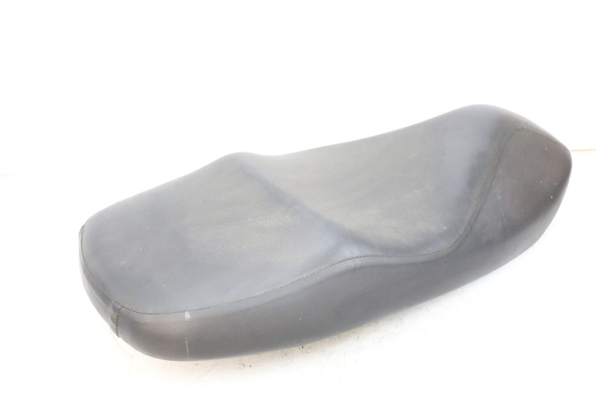 photo de SELIM PEUGEOT ELYSEO 125 (1999 - 2004) - Detalhes característicos