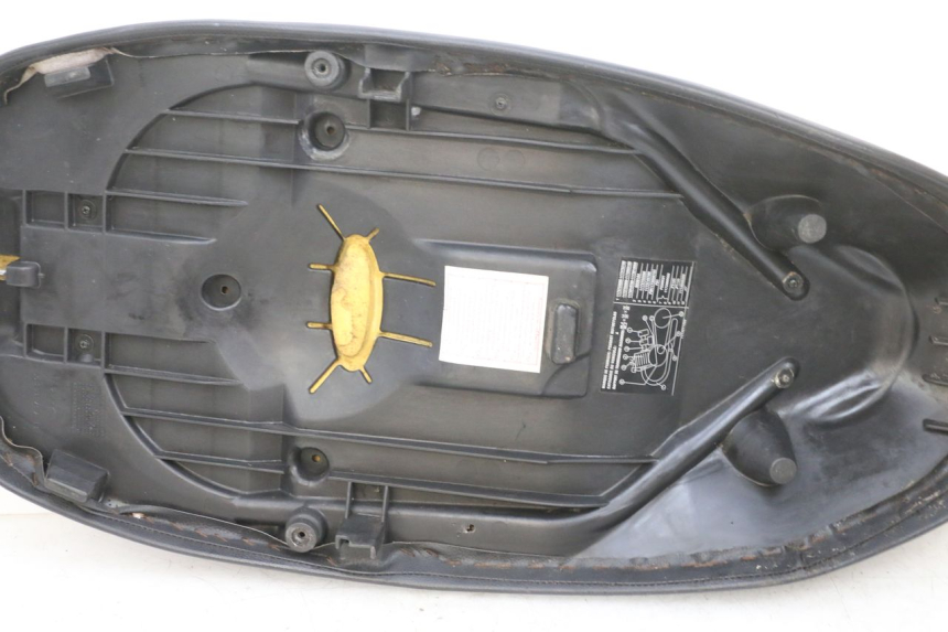 photo de SELIM PEUGEOT ELYSEO 125 (1999 - 2004) - Pontos de fixação
