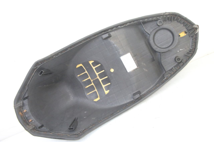 photo de SELIM PEUGEOT KISBEE 2T 50 (2010 - 2017) - Pontos de fixação