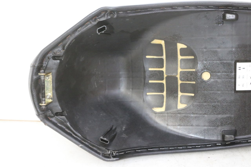 photo de SELIM PEUGEOT KISBEE 2T 50 (2010 - 2017) - Detalhes característicos