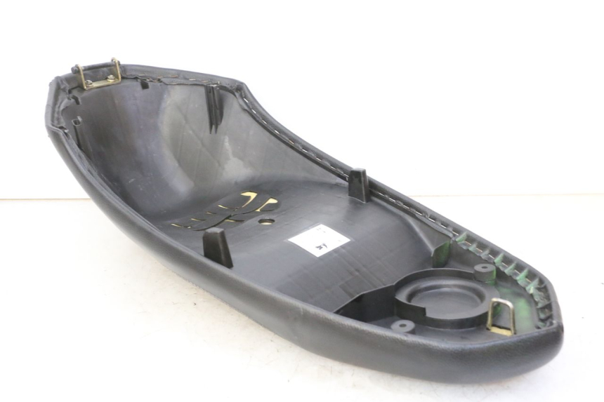 photo de SELIM PEUGEOT KISBEE 2T 50 (2010 - 2017) - Pontos de fixação