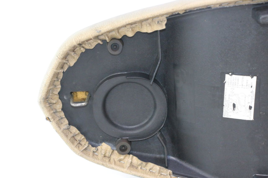 photo de SELIM PEUGEOT KISBEE 2T 50 (2010 - 2017) - Zoom do estado de desgaste