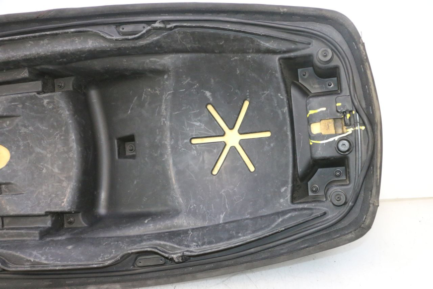 photo de SELIM PIAGGIO MP3 500 (2016 - 2018) - Pontos de fixação