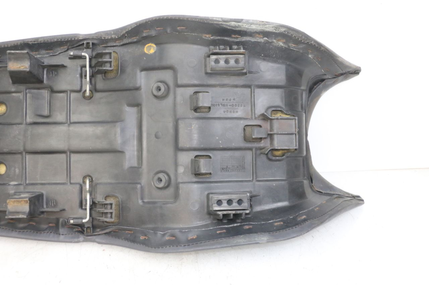 photo de SELIM HONDA NTV DEAUVILLE 650 (1998 - 2001) - Detalhes característicos