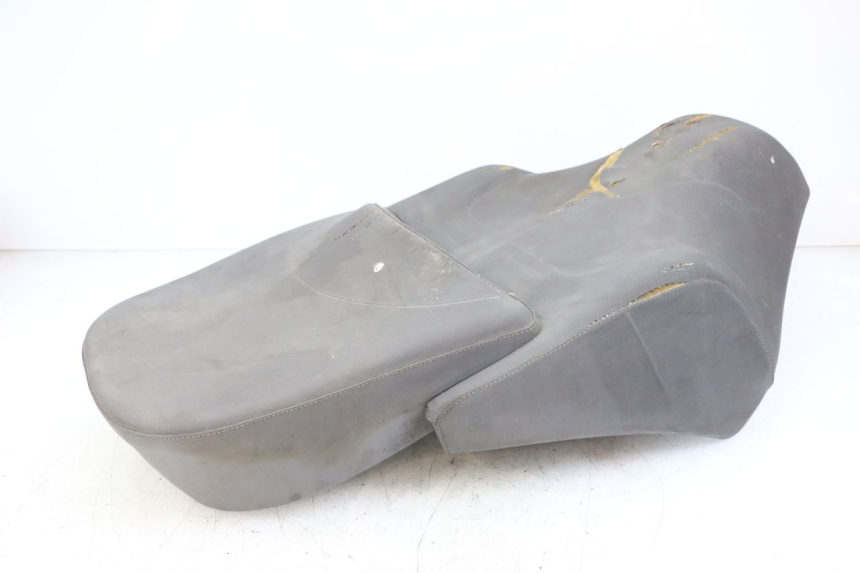 photo de SELIM APRILIA SCARABEO GT 125 (1999 - 2007) - Detalhes característicos