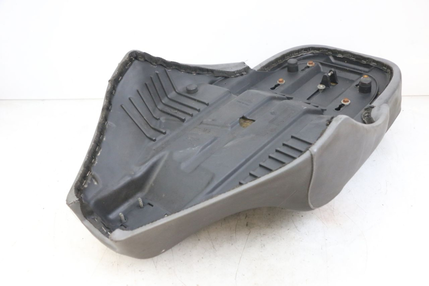 photo de SELIM APRILIA SCARABEO GT 125 (1999 - 2007) - Zoom do estado de desgaste