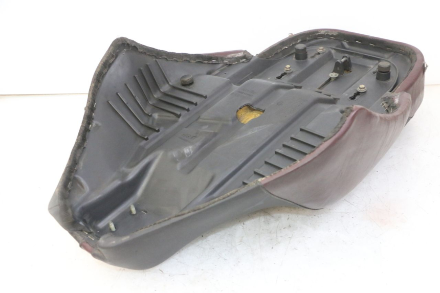 photo de SELIM APRILIA SCARABEO GT TOURING 125 (1999 - 2005) - Pontos de fixação
