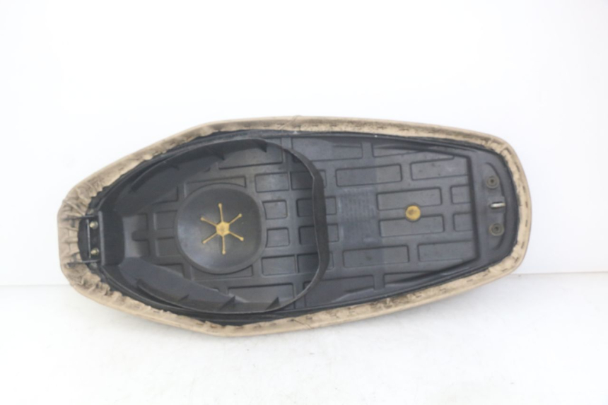 photo de SELIM PEUGEOT TWEET 4T 50 (2010 - 2014) - Detalhes característicos