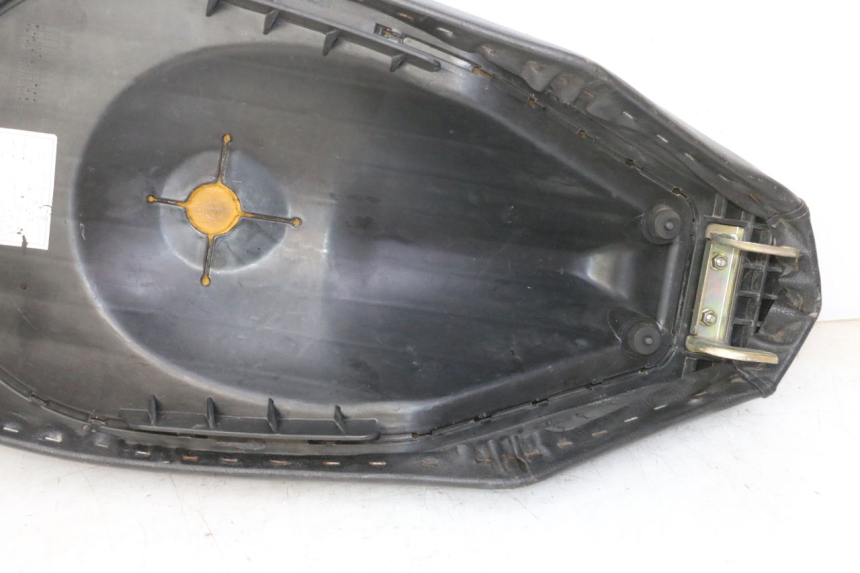 photo de SELIM PEUGEOT VIVACITY NEW 4T 50 (2008 - 2017) - Detalhes característicos