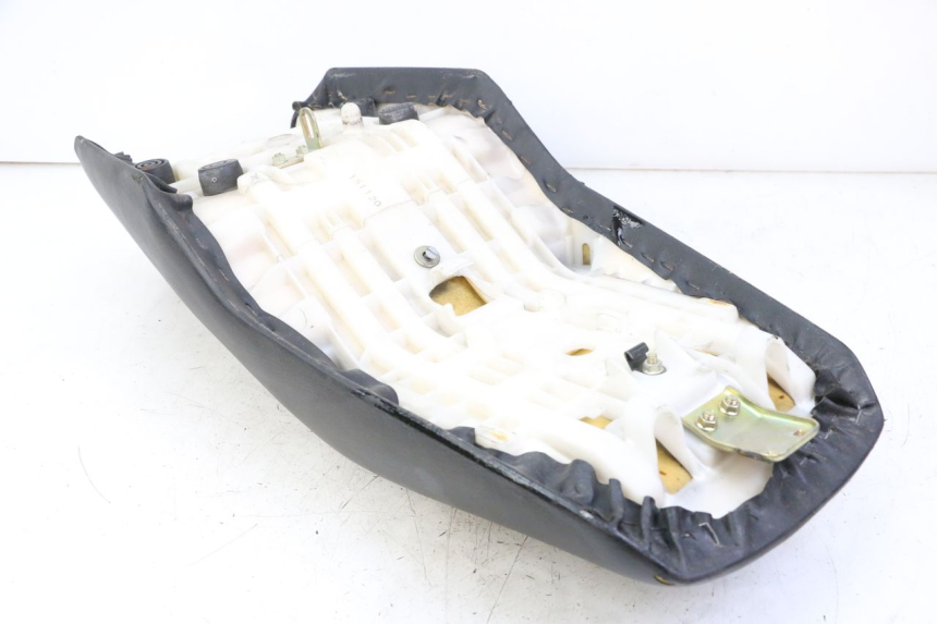 photo de SELIM YAMAHA FZS FAZER 600 (2001 - 2003) - Pontos de fixação