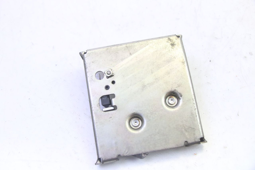 photo de FECHADURA DO BANCO HONDA FES S-WING SWING ABS 125 (2007 - 2015) - Outro ângulo de visão