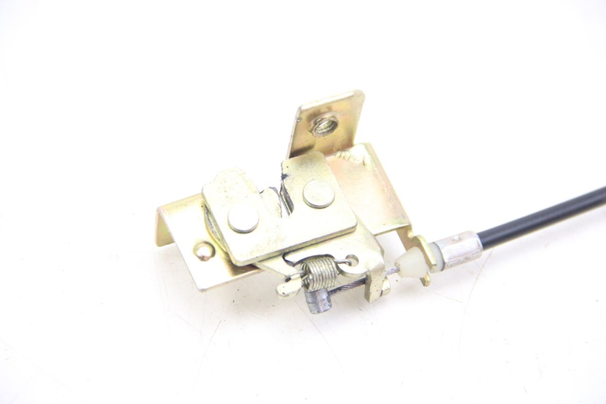 photo de FECHADURA DO BANCO JM MOTORS GT LINE 4T 50 (2021 - 2023) - Detalhe da peça