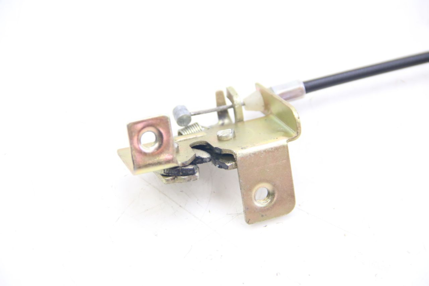 photo de FECHADURA DO BANCO JM MOTORS GT LINE 4T 50 (2021 - 2023) - Zoom do estado de desgaste