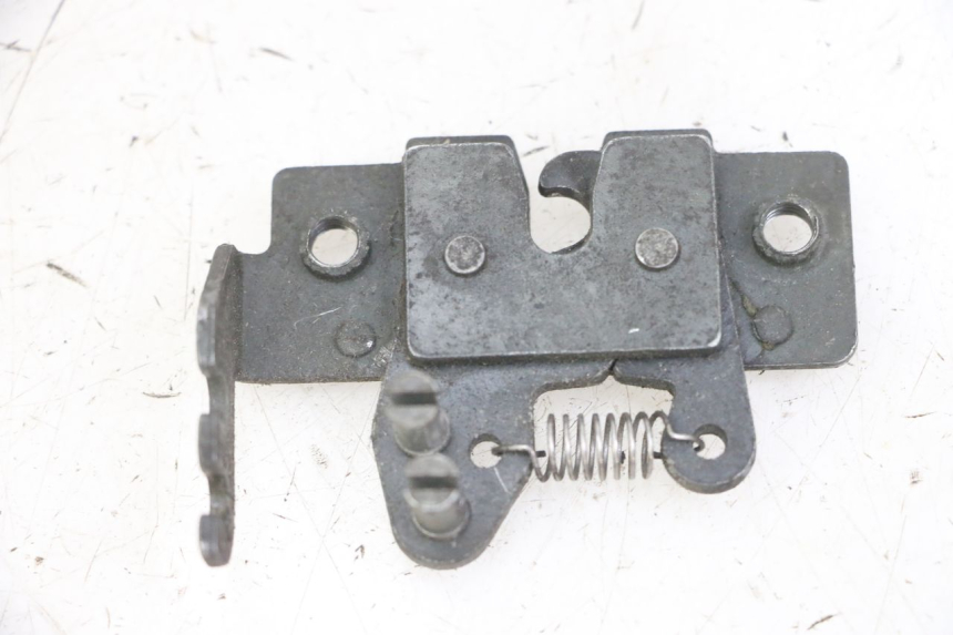 photo de FECHADURA DO BANCO PIAGGIO MP3 LT 300 (2010 - 2016) - Detalhe da peça