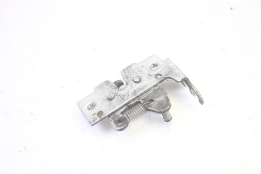 photo de FECHADURA DO BANCO PIAGGIO MP3 LT 400 (2007 - 2012) - Outro ângulo de visão