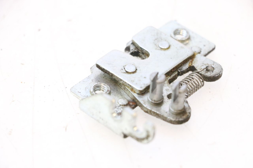 photo de FECHADURA DO BANCO PIAGGIO MP3 LT 400 (2007 - 2012) - Detalhe da peça