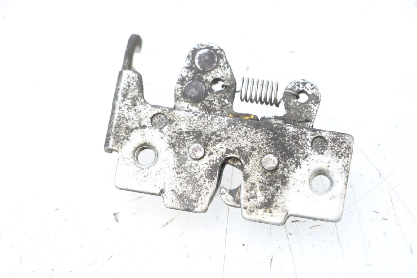 photo de FECHADURA DO BANCO PIAGGIO MP3 RL 250 (2006 - 2010) - Detalhe da peça