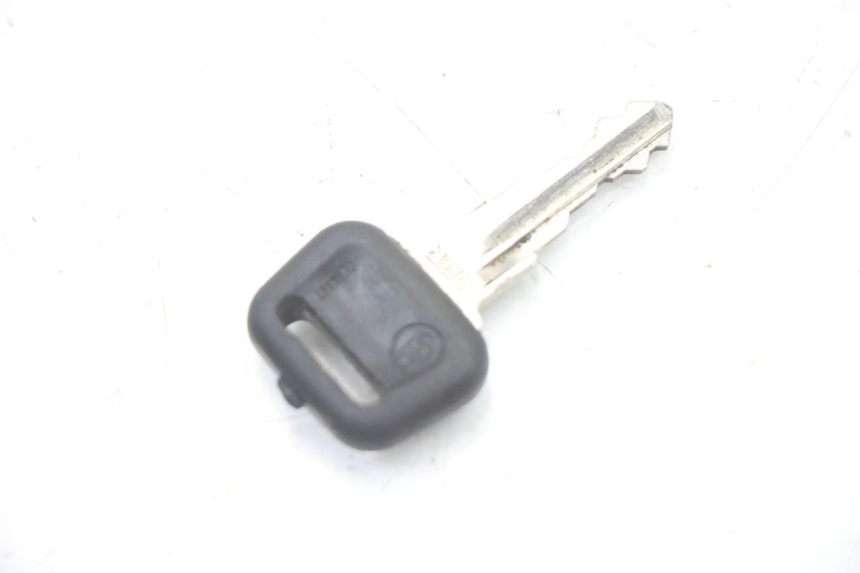 photo de FECHADURA DO BANCO PEUGEOT SATELIS COMPRESSOR K15 125 (2006 - 2009) - Pontos de fixação