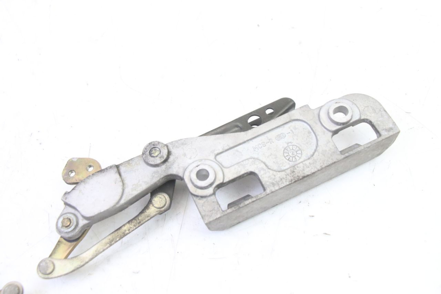 photo de FECHADURA DO BANCO HONDA ST PAN EUROPEAN 1300 (2002 - 2013) - Pontos de fixação