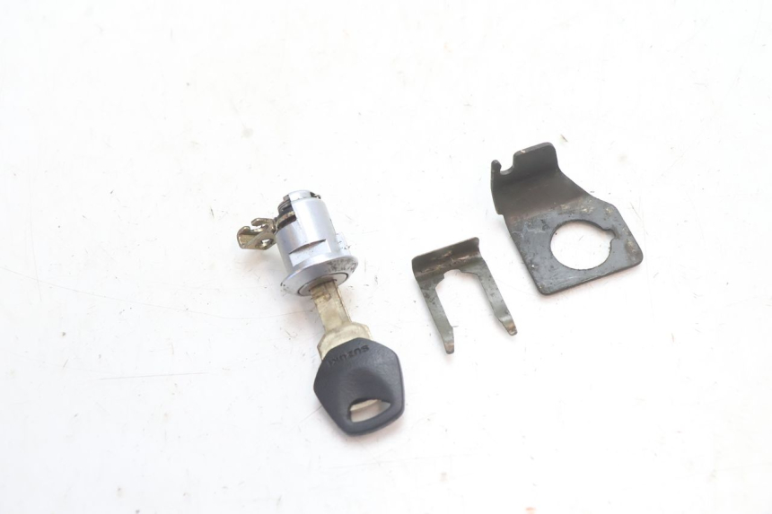 photo de FECHADURA DO ASSENTO SUZUKI SV S 650 (2003 - 2009) - Vista geral