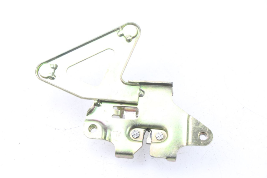 photo de FECHO DO BANCO SYM FIDDLE 3 III 125 (2014 - 2020) - Detalhe da peça