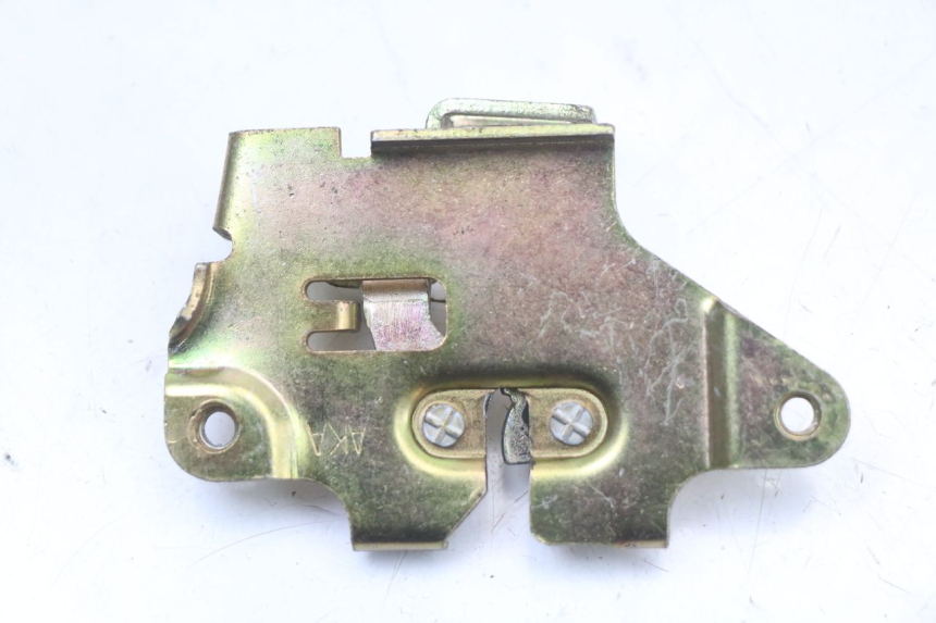 photo de FECHADURA DO BANCO SYM FIDDLE 3 III 50 (2014 - 2020) - Detalhe da peça