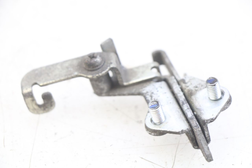 photo de FECHADURA DO BANCO YAMAHA FJR ABS 1300 (2006 - 2012) - Detalhe da peça