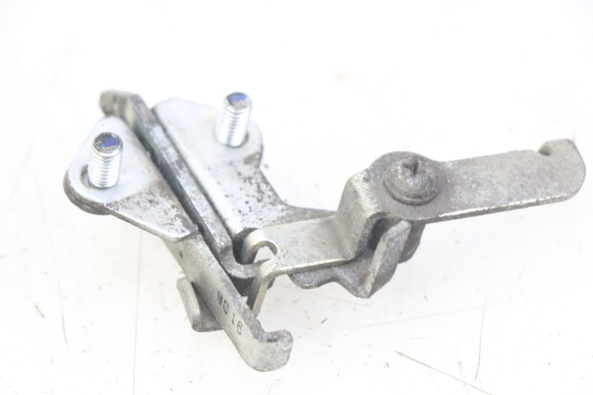 photo de FECHADURA DO BANCO YAMAHA FJR ABS 1300 (2006 - 2012) - Zoom do estado de desgaste