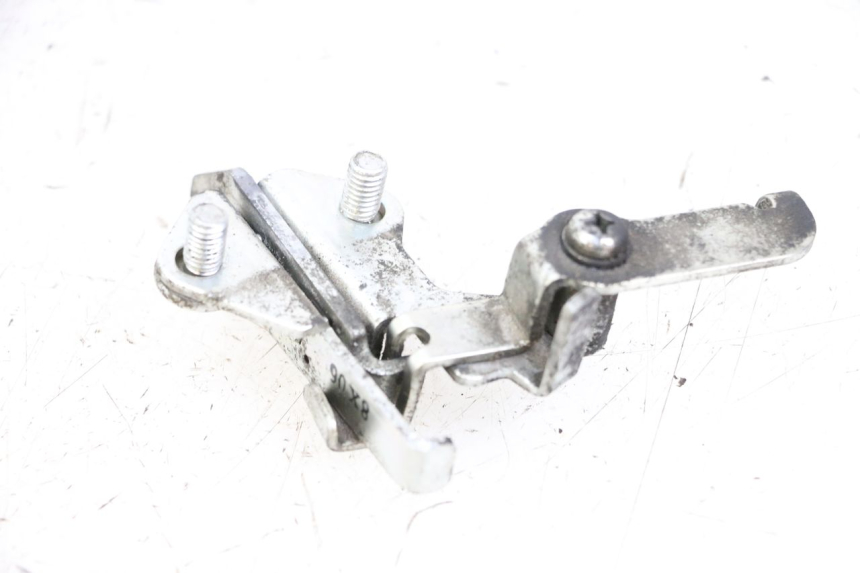 photo de FECHADURA DO BANCO YAMAHA FJR ABS 1300 (2006 - 2012) - Zoom do estado de desgaste