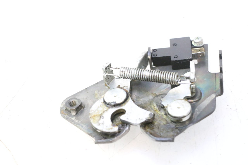 photo de FECHADURA DO ASSENTO HONDA FJS SILVER WING SILVERWING 400 (2005 - 2008) - Zoom do estado de desgaste