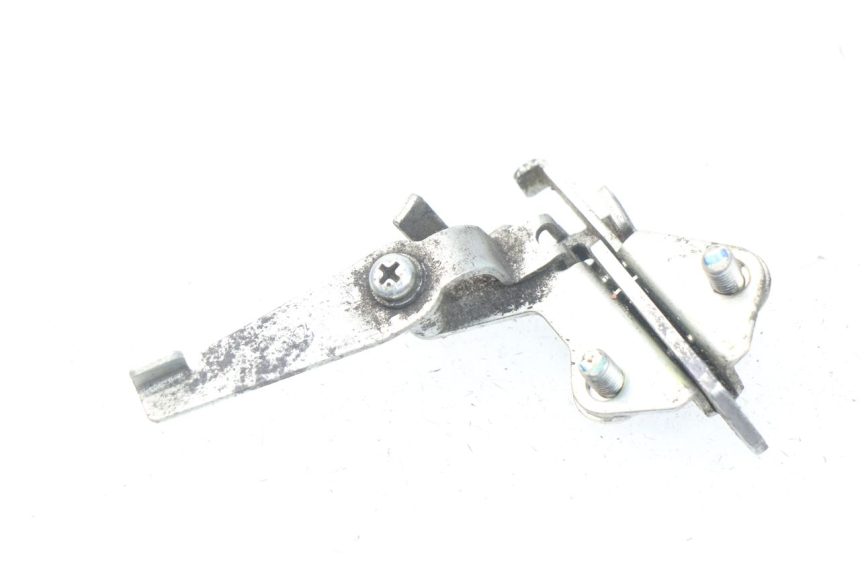photo de FECHADURA DO BANCO YAMAHA FZ8 800 (2010 - 2016) - Detalhe da peça
