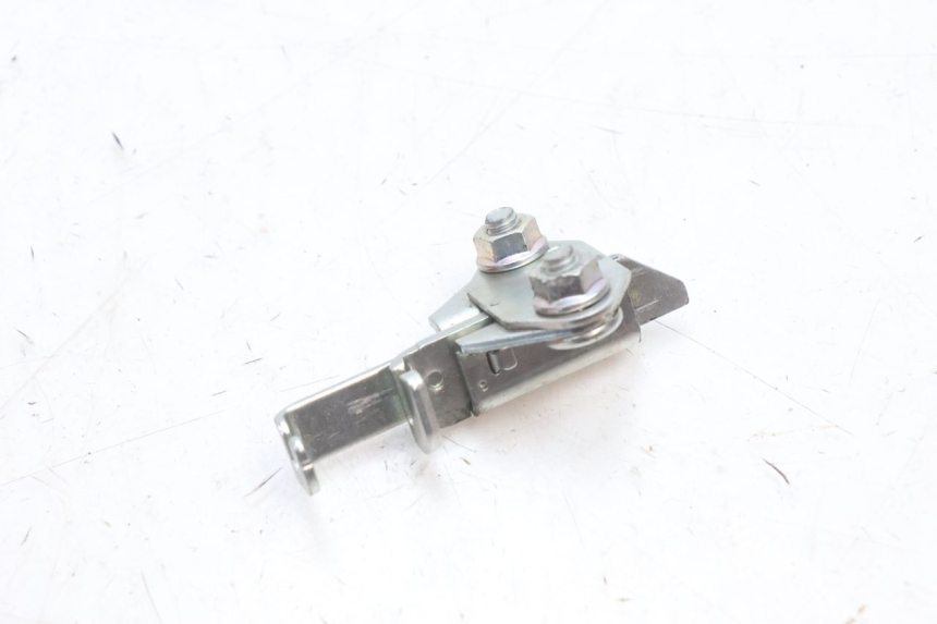photo de FECHADURA DO BANCO YAMAHA FZ8 800 (2010 - 2016) - Outro ângulo de visão