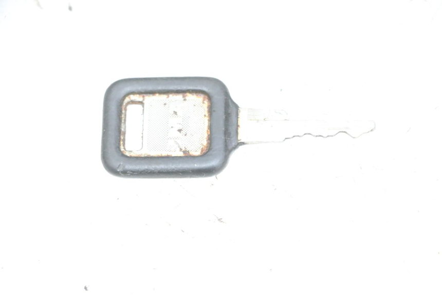photo de FECHADURA DO BANCO KAWASAKI GPX R WARBIRD 600 (1988 - 1993) - Pontos de fixação