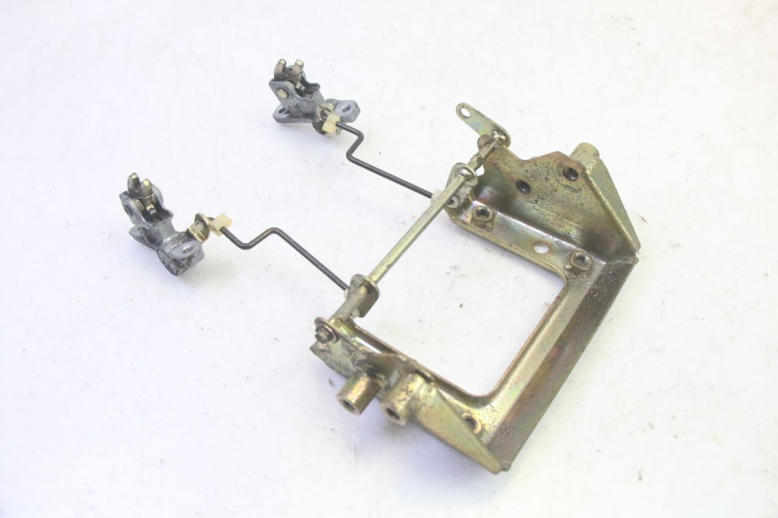photo de FECHADURA DO BANCO KAWASAKI GPZ RX 1000 (1986 - 1988) - Detalhe da peça
