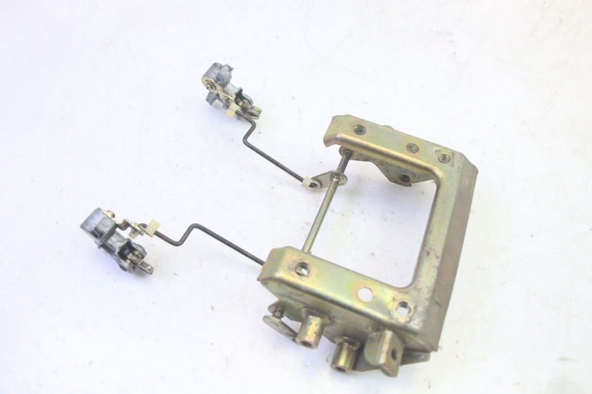 photo de FECHADURA DO BANCO KAWASAKI GPZ RX 1000 (1986 - 1988) - Ampliação técnica