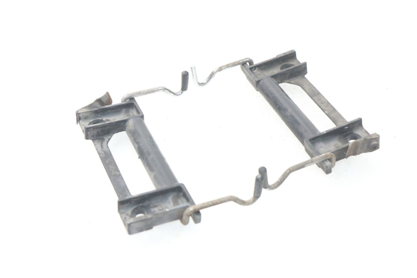 photo de FECHADURA DO BANCO KAWASAKI GPZ S 500 (1994 - 2005) - Outro ângulo de visão