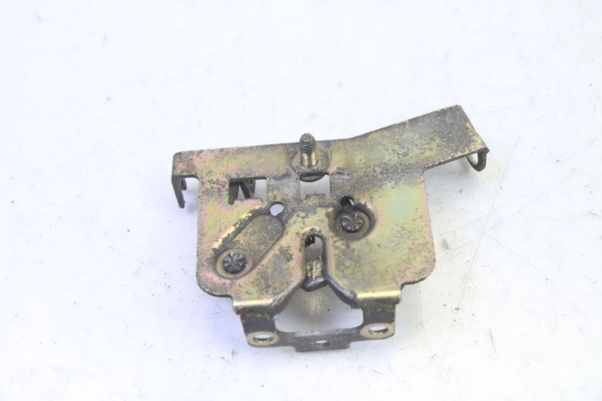 photo de FECHADURA DO BANCO KYMCO GRAND DINK 125 (2002 - 2007) - Zoom do estado de desgaste