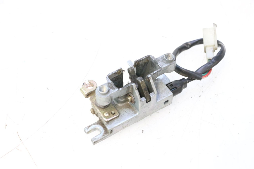 photo de FECHADURA DO BANCO KYMCO GRAND DINK 125 (2008 - 2014) - Outro ângulo de visão