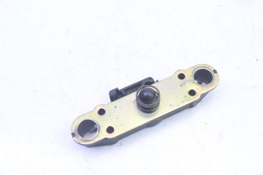 photo de FECHADURA DO BANCO SUZUKI GSF N BANDIT 600 (1996 - 1999) - Detalhe da peça