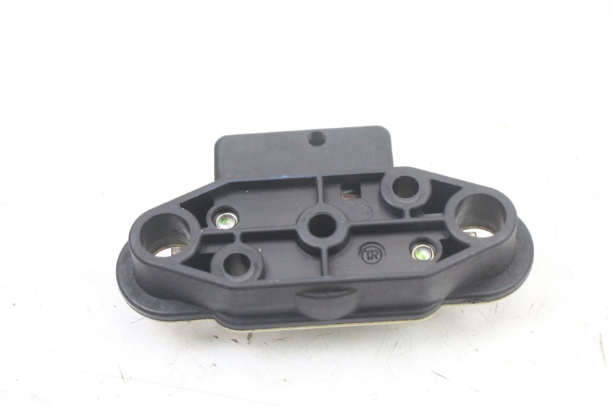 photo de FECHO DO BANCO SUZUKI GSF S BANDIT 600 (2000 - 2004) - Outro ângulo de visão