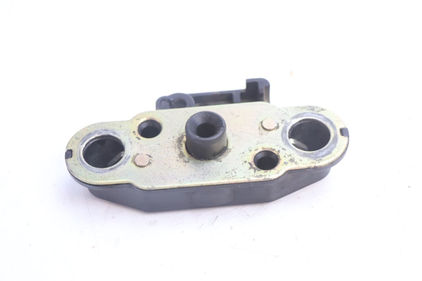 photo de FECHADURA DO BANCO SUZUKI GSX F GSXF 750 (1988 - 1998) - Detalhe da peça