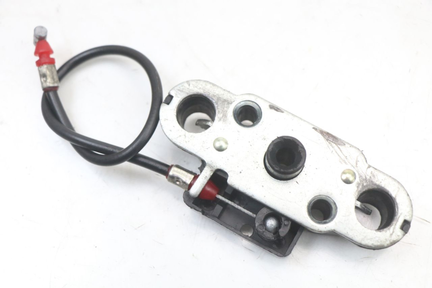 photo de FECHADURA DO BANCO HYOSUNG GTR 125 (2006 - 2008) - Zoom do estado de desgaste