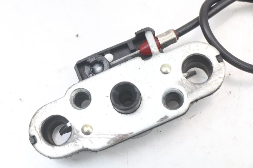 photo de FECHADURA DO BANCO HYOSUNG GTR 125 (2006 - 2008) - Outro ângulo de visão