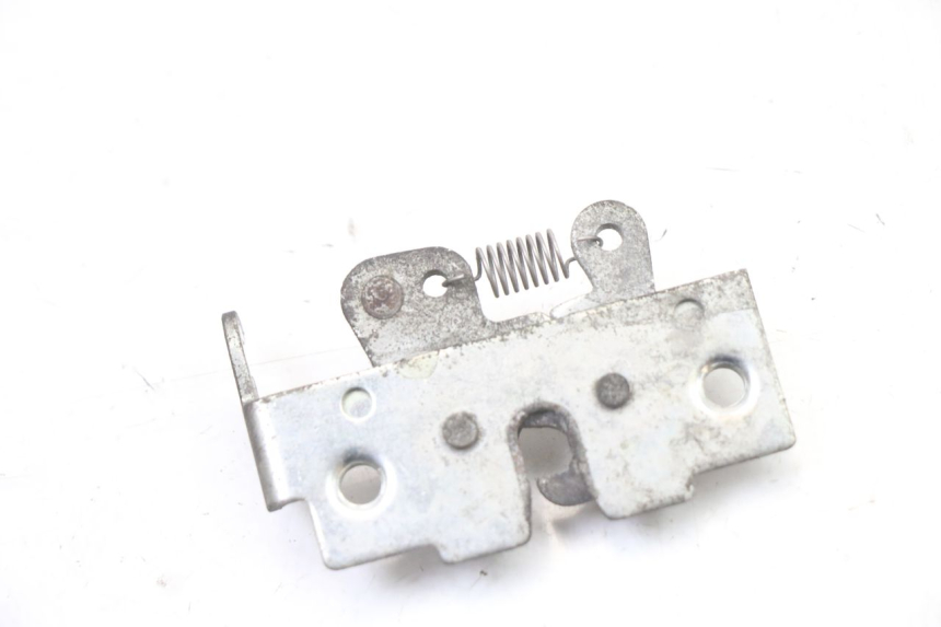 photo de FECHADURA DO BANCO HONDA FES S-WING SWING ABS 125 (2007 - 2015) - Zoom do estado de desgaste