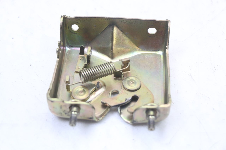 photo de FECHO DO BANCO HONDA NES AROBASE 125 (2000 - 2003) - Detalhe da peça
