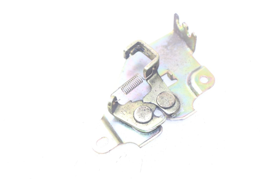 photo de FECHADURA DO BANCO SYM JOYMAX 250 (2013 - 2017) - Detalhe da peça