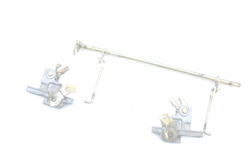 photo de FECHO DO BANCO KAWASAKI GTR 1000 (1994 - 2004) - Detalhe da peça