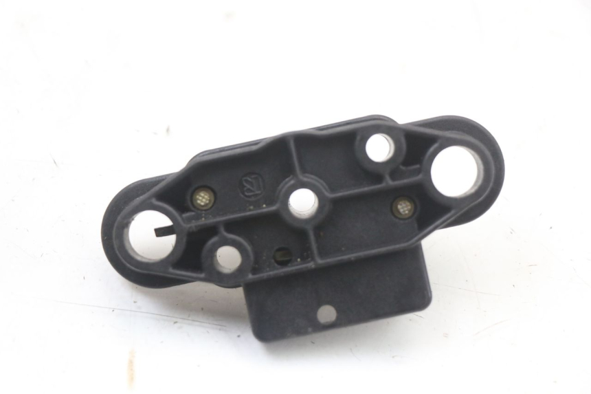 photo de FECHO DO BANCO KAWASAKI ZR7 ZR-7 S 750 (1999 - 2004) - Zoom do estado de desgaste